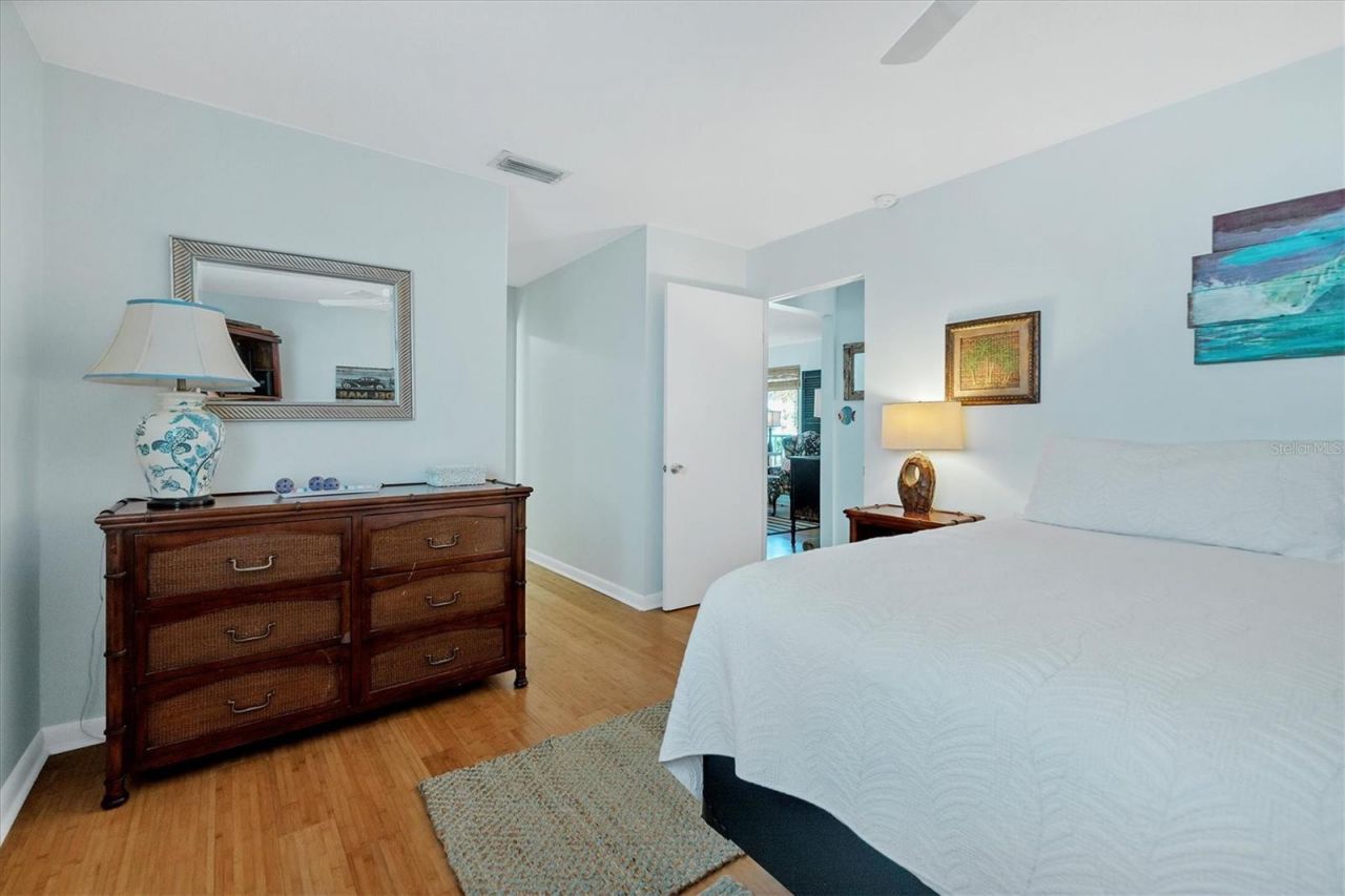 1336 Benjamin Franklin Drive, Unit F2, Sarasota, FL 34236 Photo