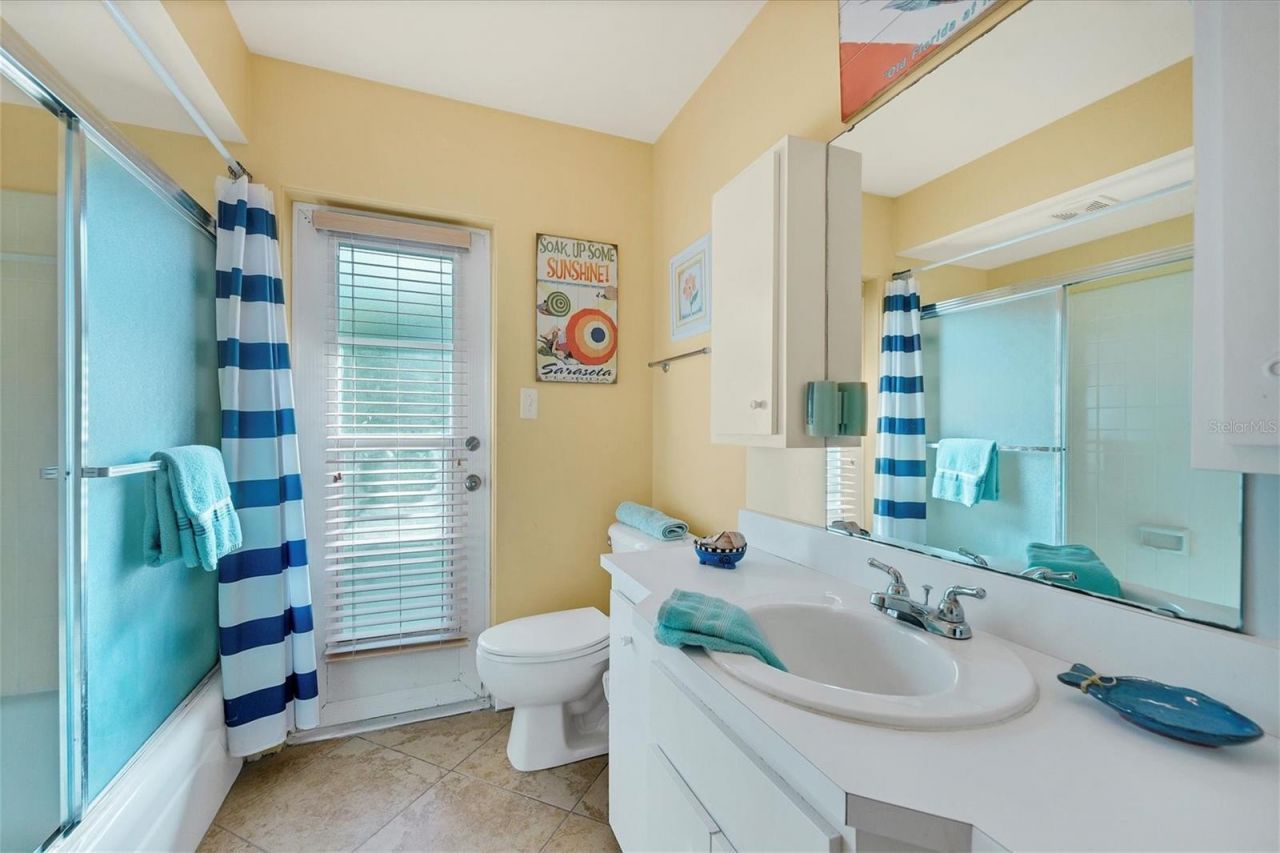 1336 Benjamin Franklin Drive, Unit F2, Sarasota, FL 34236 Photo