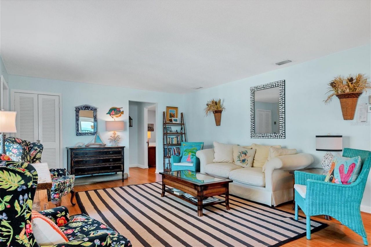 1336 Benjamin Franklin Drive, Unit F2, Sarasota, FL 34236 Photo