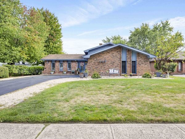 1943 182nd Street, Lansing, IL 60438