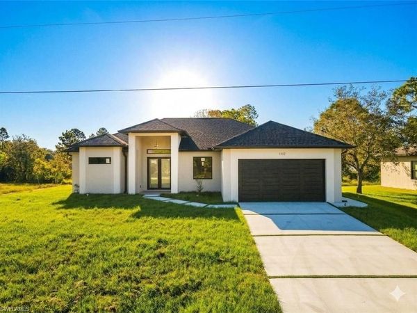1102 Greenwood AVE, LEHIGH ACRES, FL 33972