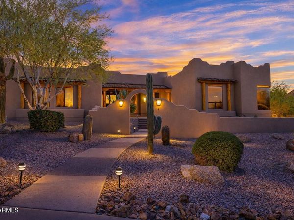 7130 E SADDLEBACK Street, Unit 5, Mesa, AZ 85207