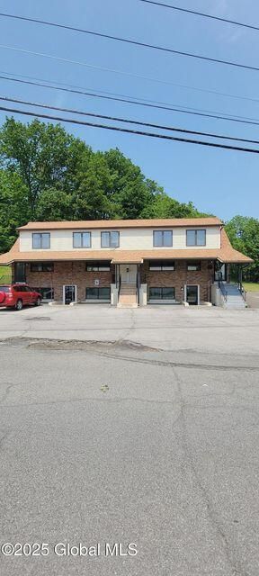 5 Herbert Drive, Latham, NY 12110 Main Photo