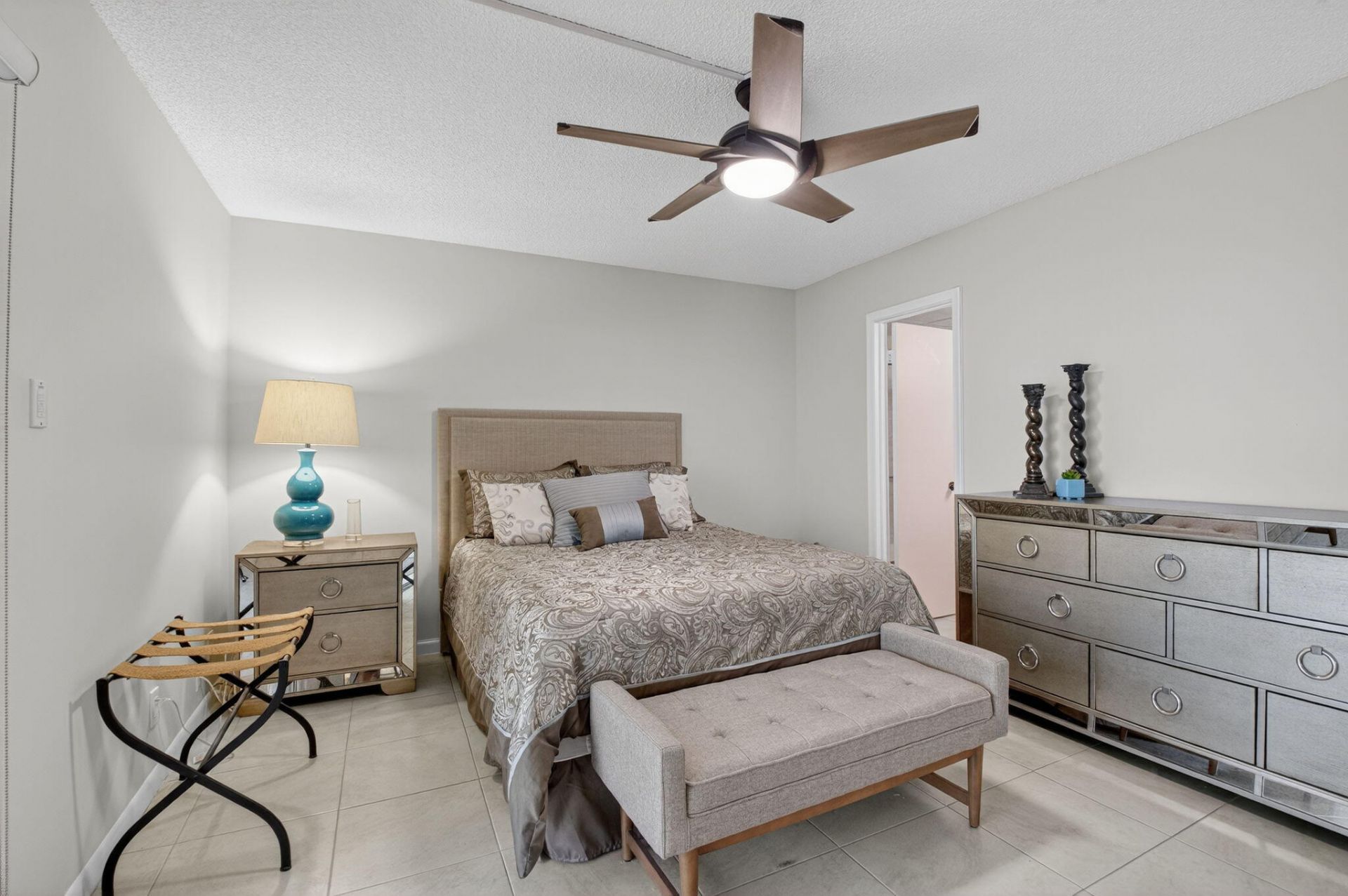 1037 Berkshire B, Deerfield Beach, FL 33442 Main Photo