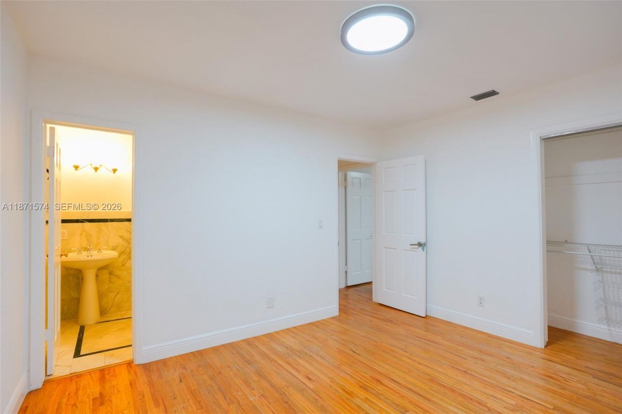 355 Redwood Ln, Key Biscayne, FL 33149 Photo