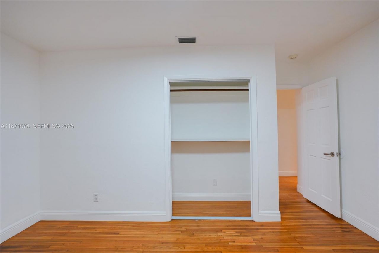 355 Redwood Ln, Key Biscayne, FL 33149 Photo