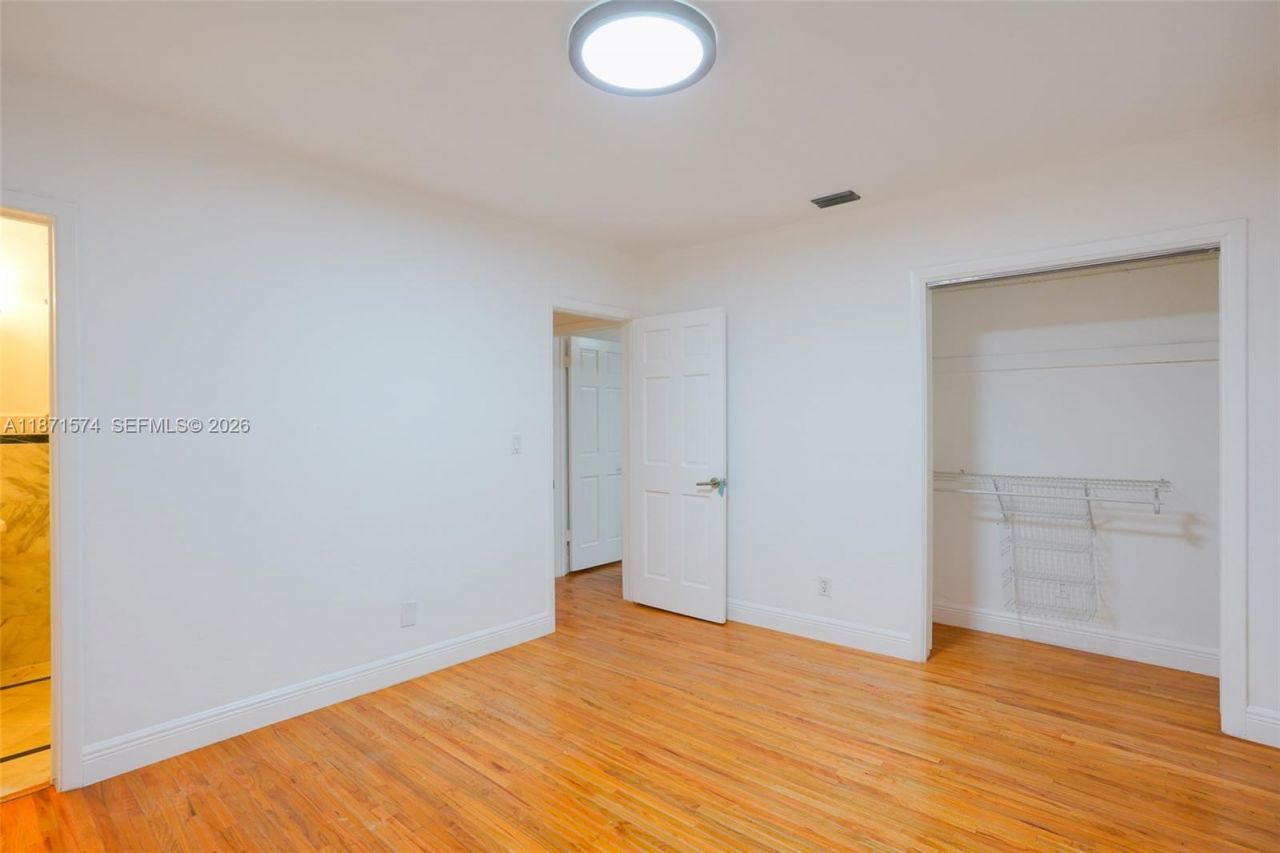 355 Redwood Ln, Key Biscayne, FL 33149 Photo