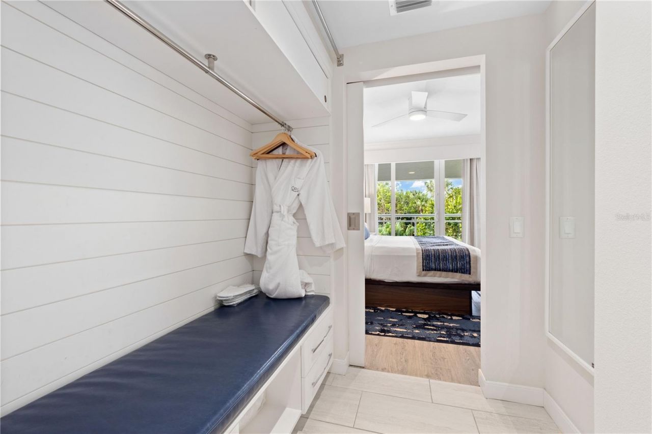 240 Sands Point Road, Unit 4102, Longboat Key, FL 34228 Photo