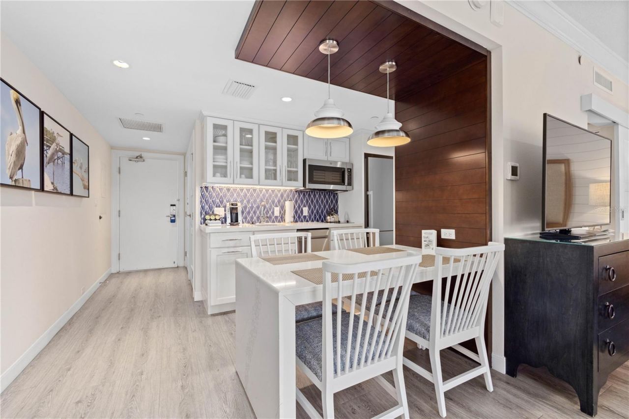 240 Sands Point Road, Unit 4102, Longboat Key, FL 34228 Photo