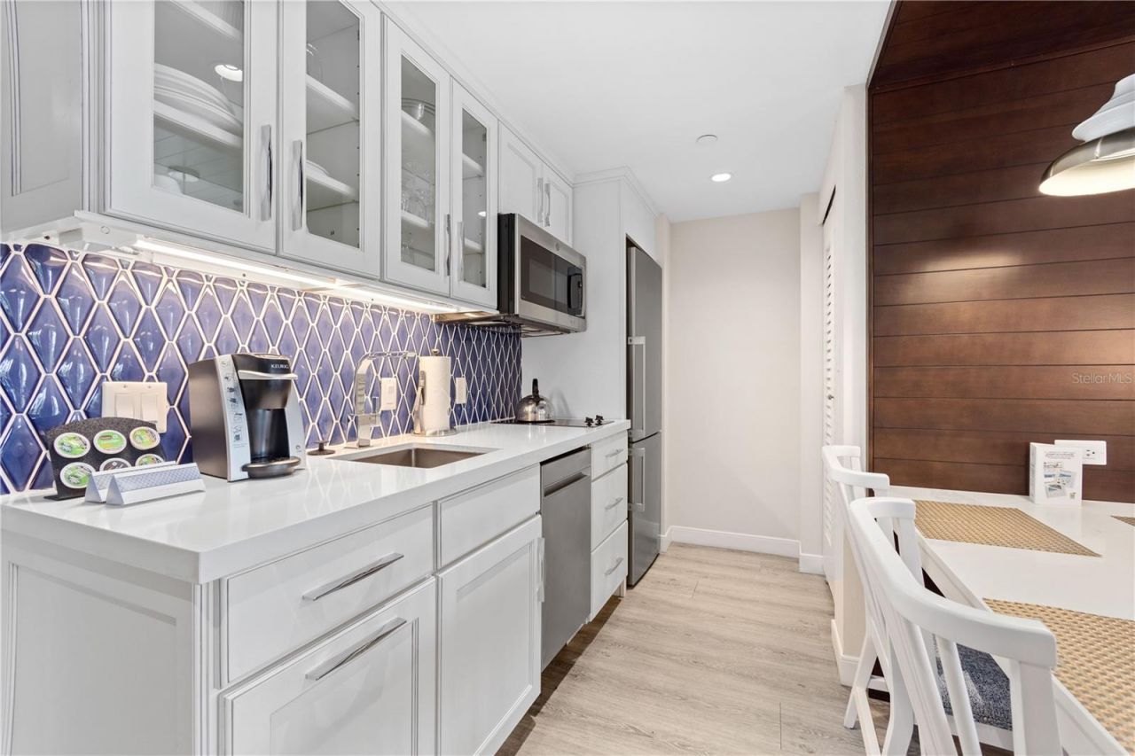 240 Sands Point Road, Unit 4102, Longboat Key, FL 34228 Photo