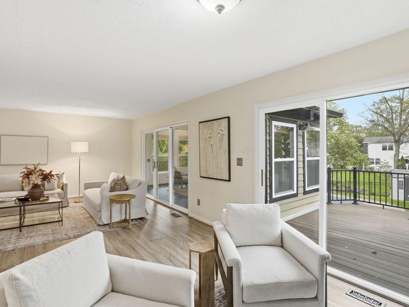 941 Clubview Boulevard S, Columbus, OH 43235 Photo 11