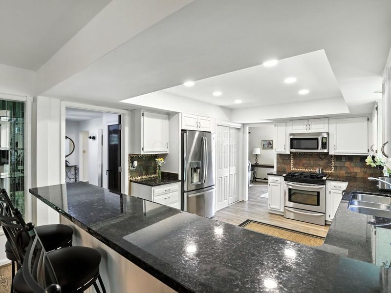 941 Clubview Boulevard S, Columbus, OH 43235 Photo 17