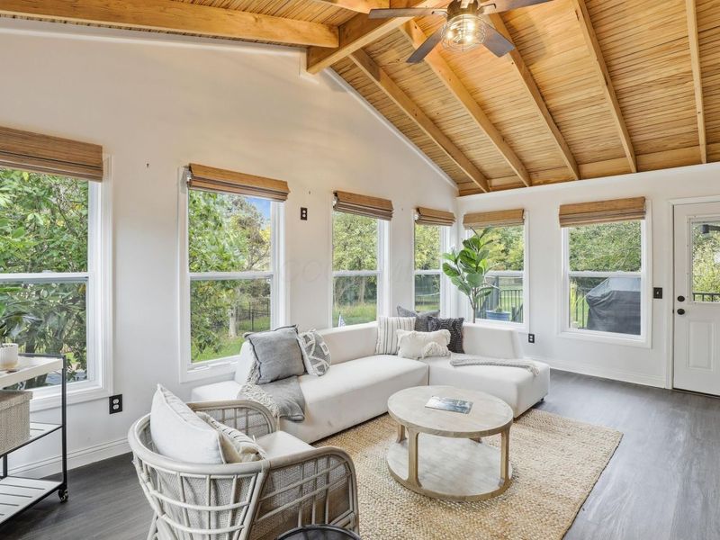 941 Clubview Boulevard S, Columbus, OH 43235 Photo 8