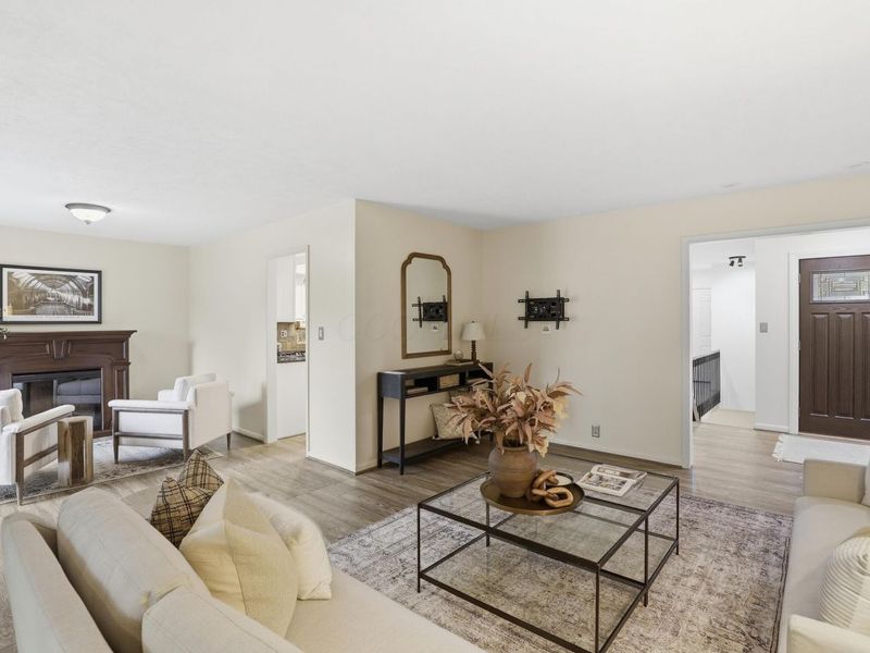 941 Clubview Boulevard S, Columbus, OH 43235 Photo 9