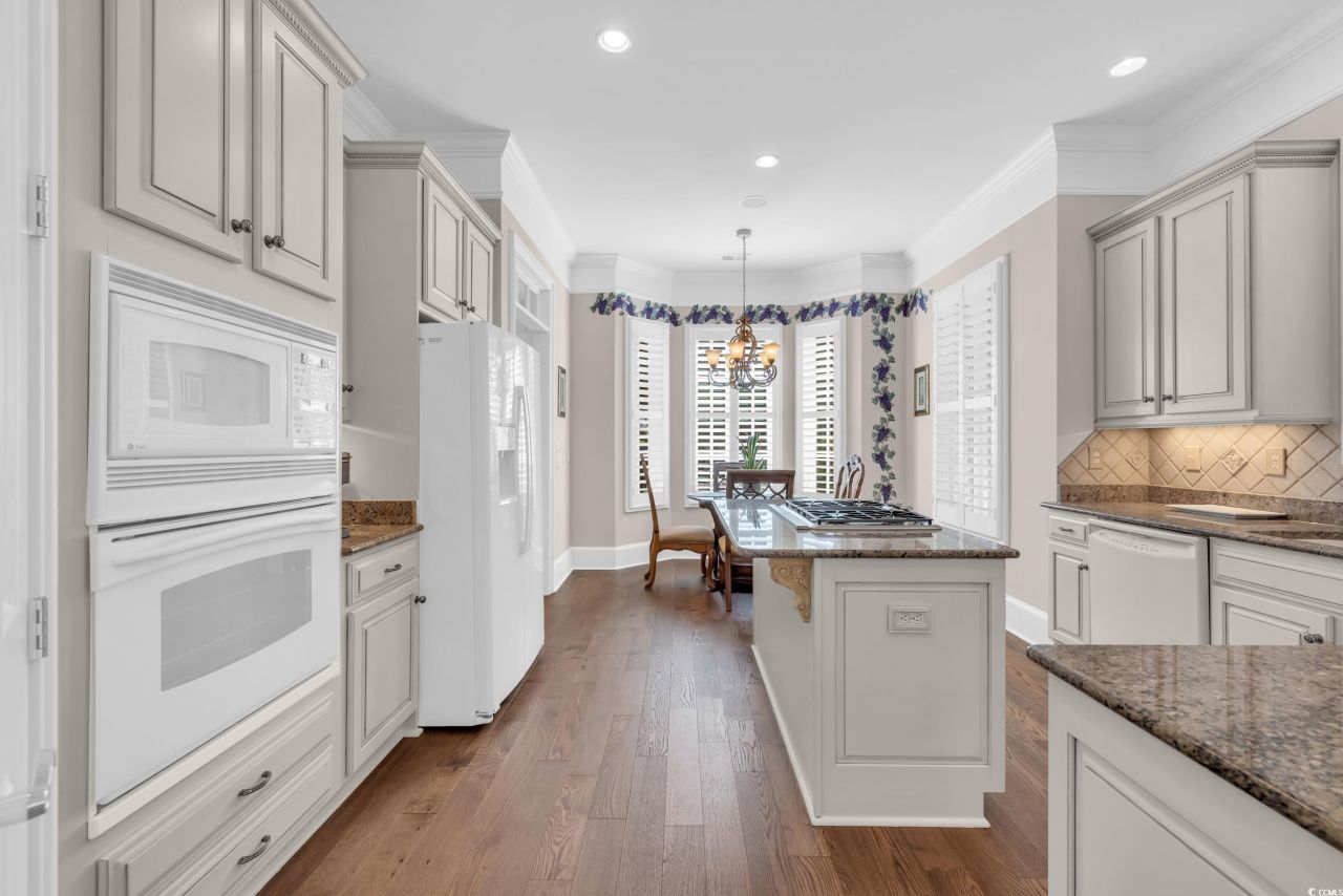 95 Harbor Club Dr. Photo 14