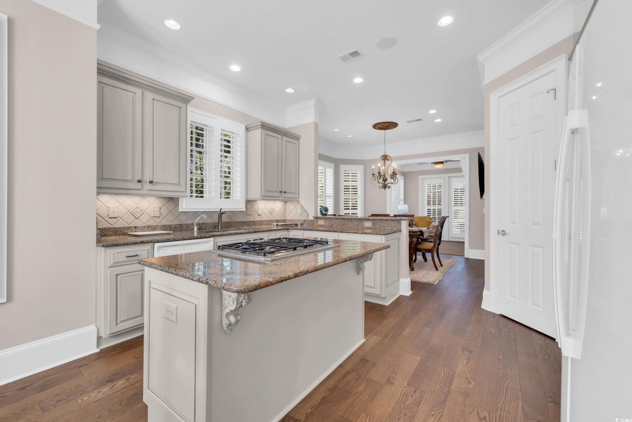 95 Harbor Club Dr. Photo 15