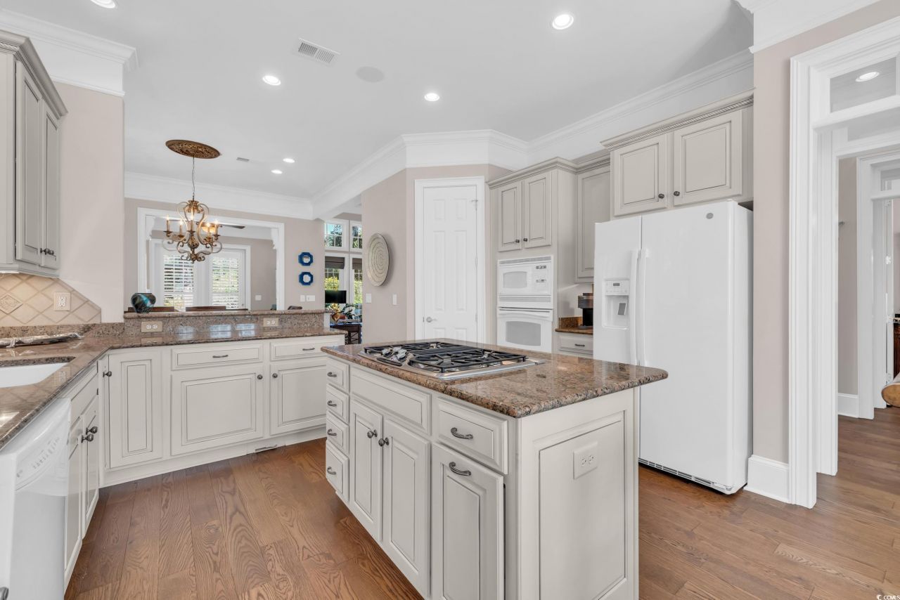 95 Harbor Club Dr. Photo 16