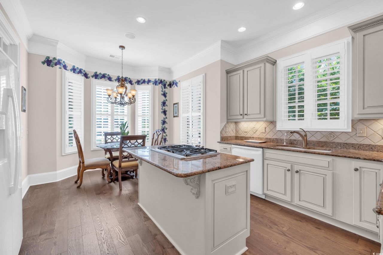 95 Harbor Club Dr. Photo 17