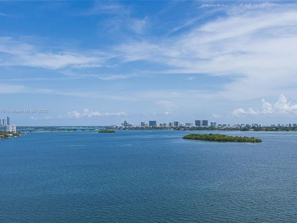 4000 Towerside Ter, Unit 1701, Miami, FL 33138
