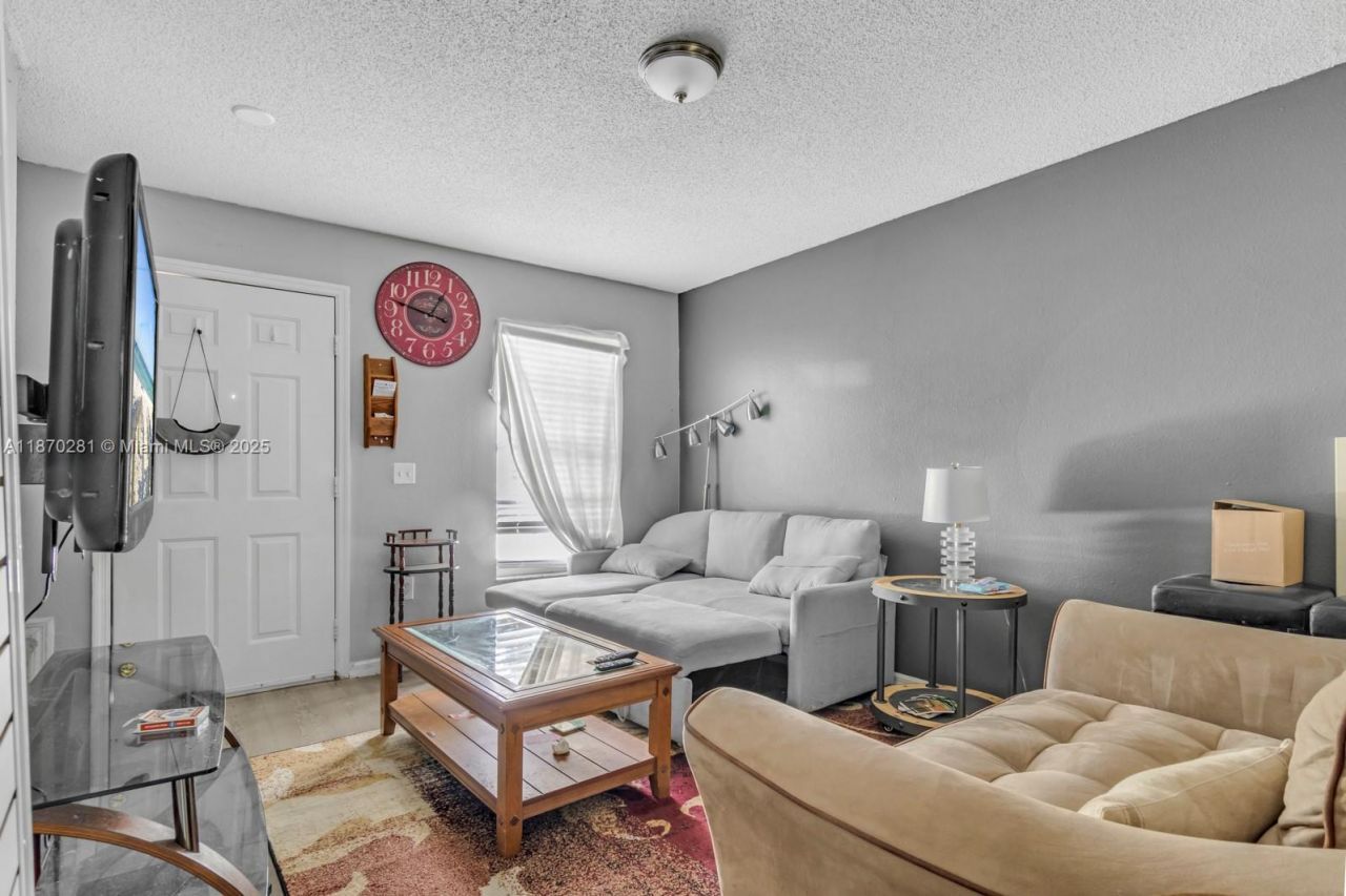 164 Bowie Lane, Kissimmee, FL 34743 Photo