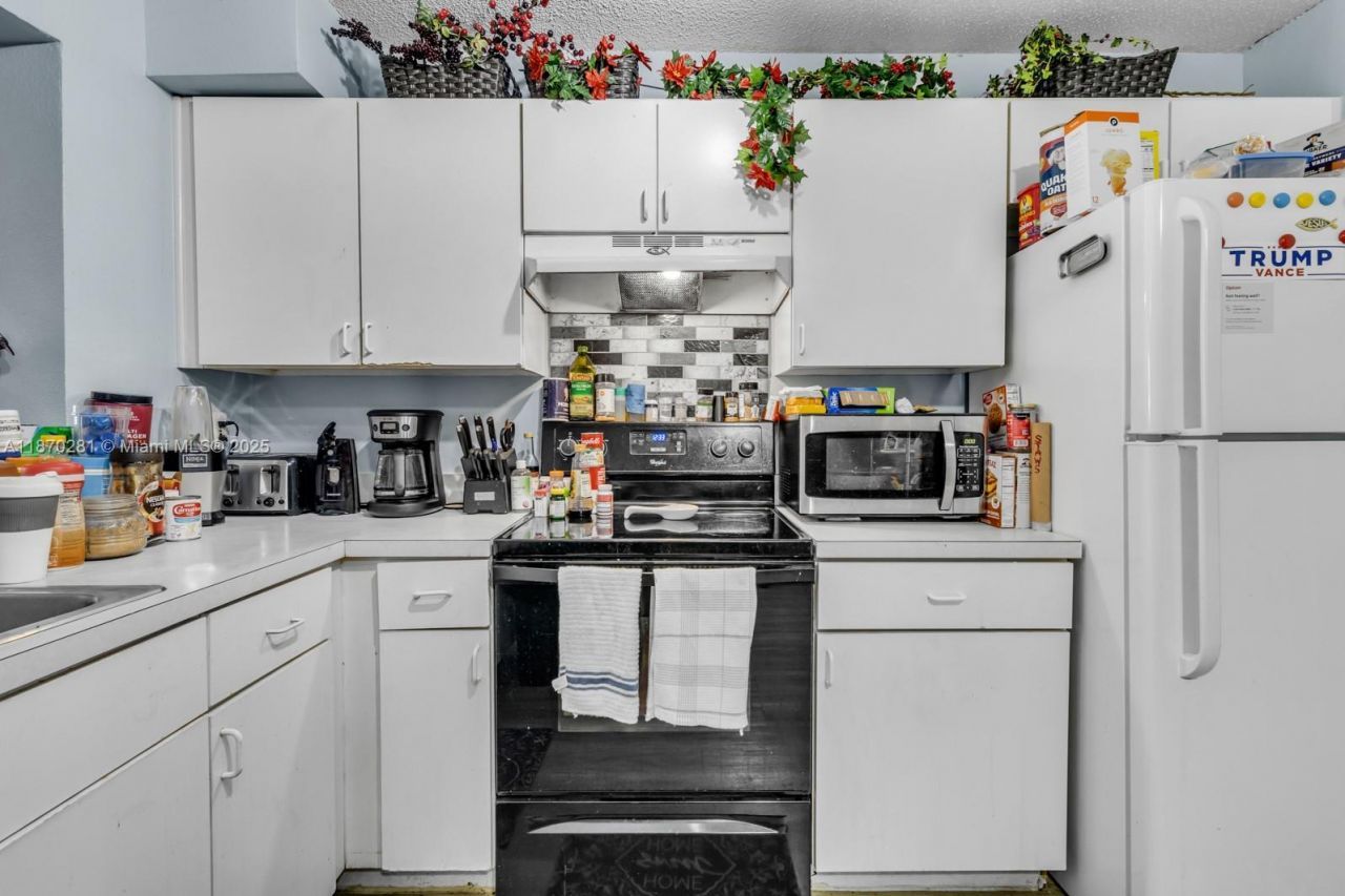 164 Bowie Lane, Kissimmee, FL 34743 Photo