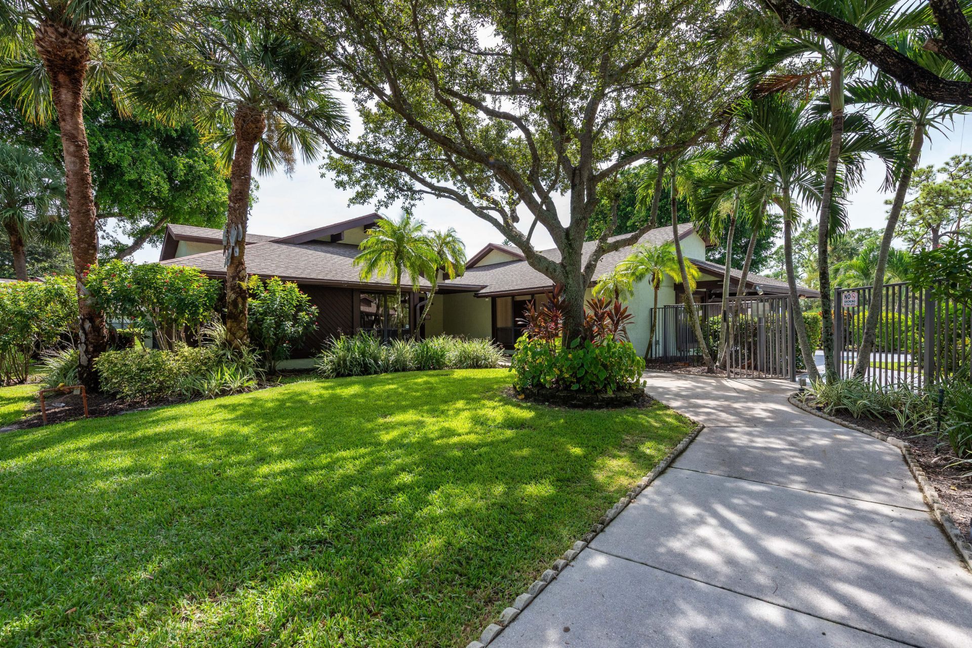 403 Northgate Court, Royal Palm Beach, FL 33411 Photo