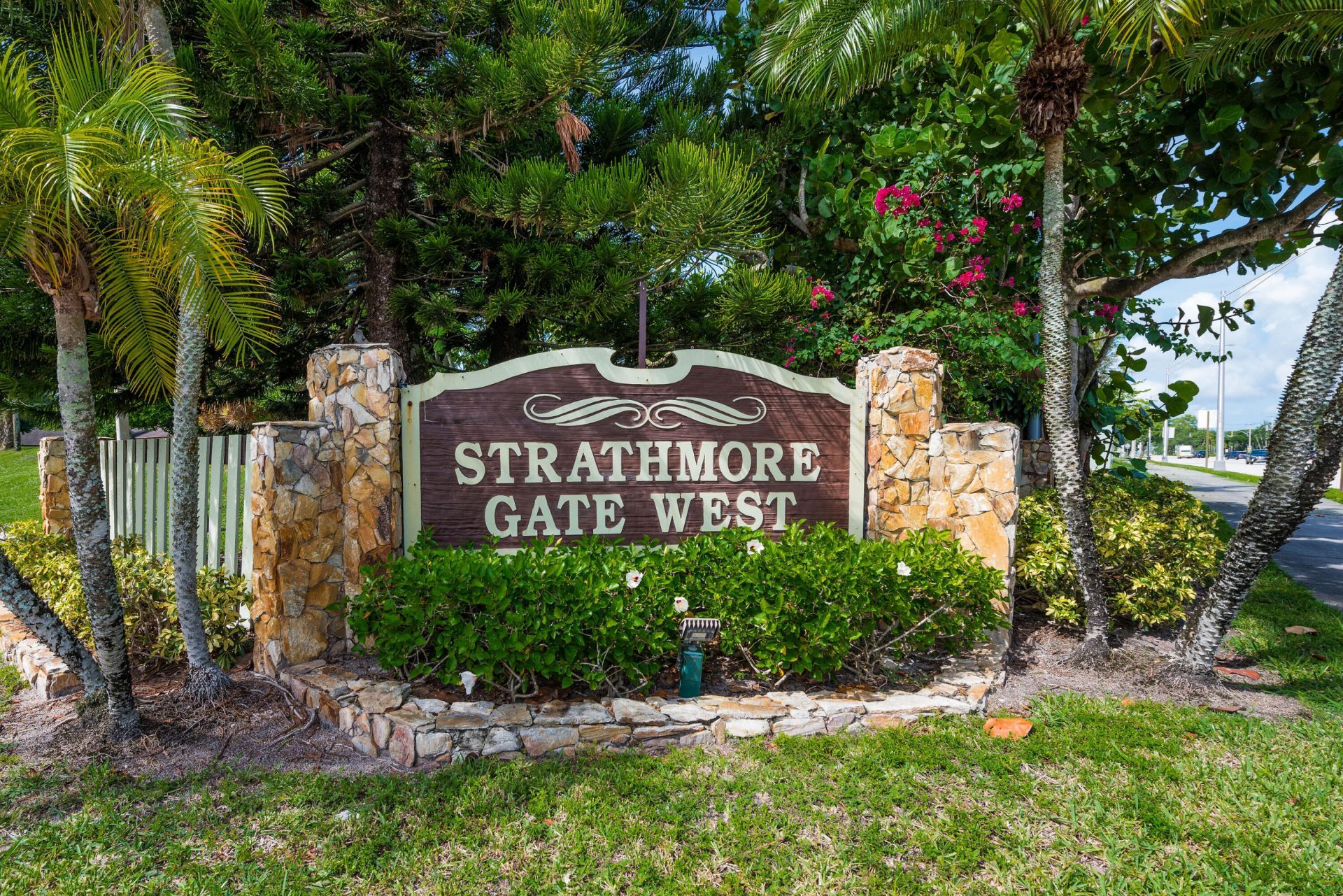 403 Northgate Court, Royal Palm Beach, FL 33411 Photo