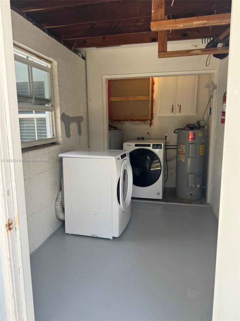 121 Linda Ln, Palm Beach Shores, FL 33404 Photo