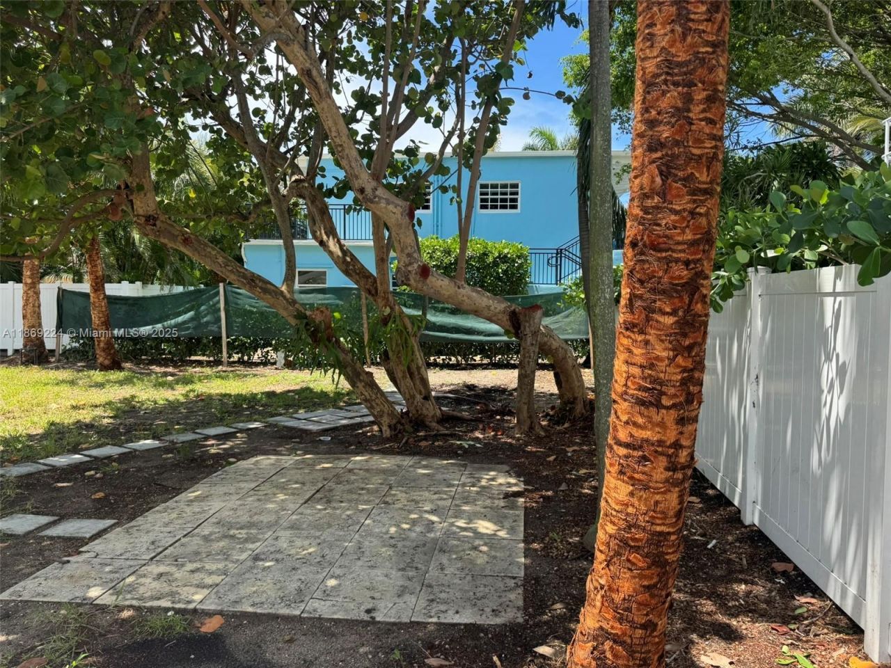 121 Linda Ln, Palm Beach Shores, FL 33404 Photo