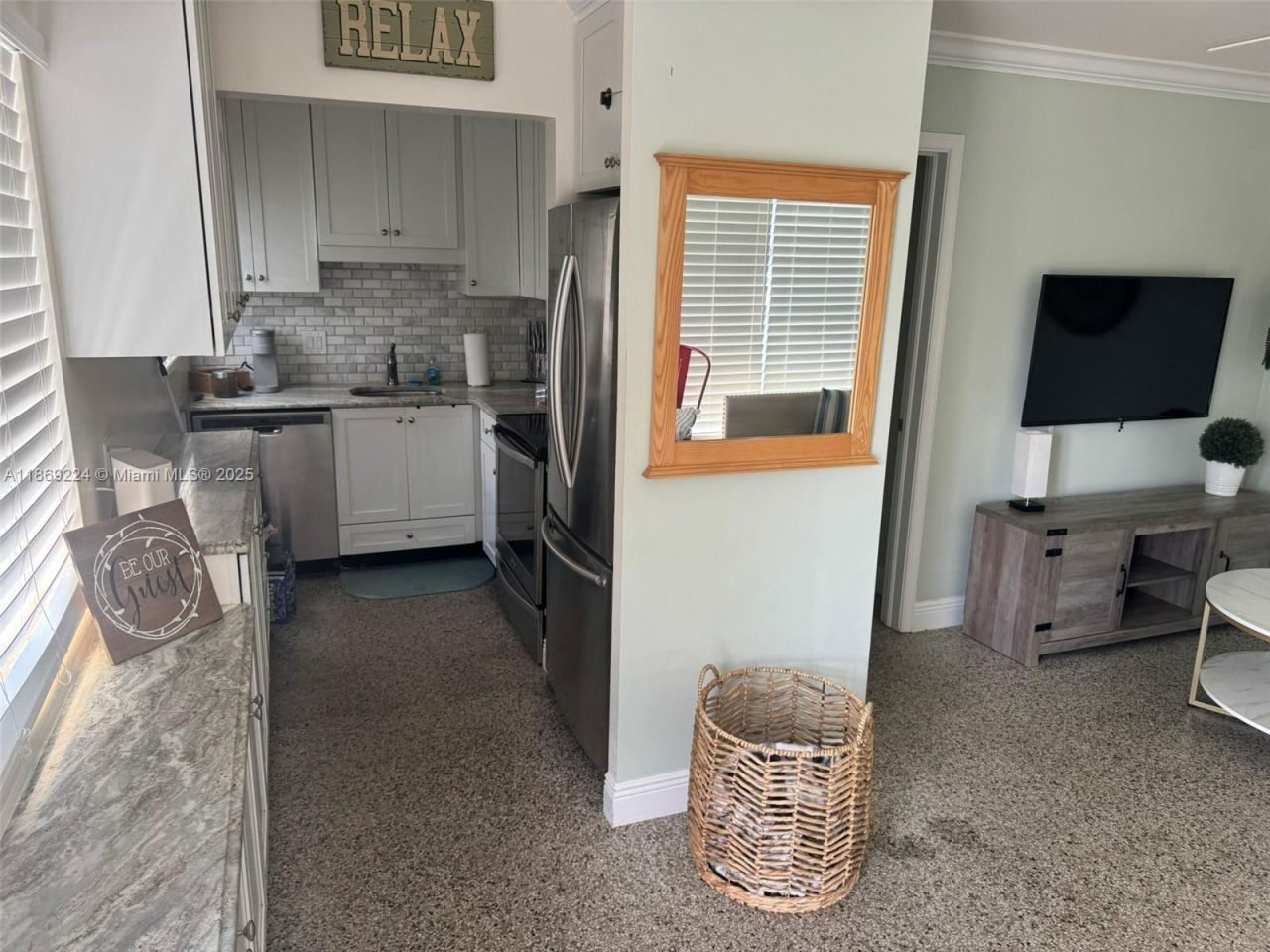 121 Linda Ln, Palm Beach Shores, FL 33404 Photo