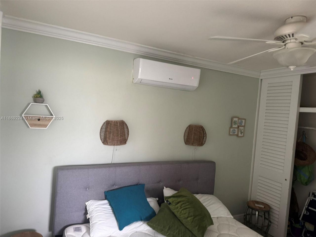 121 Linda Ln, Palm Beach Shores, FL 33404 Photo