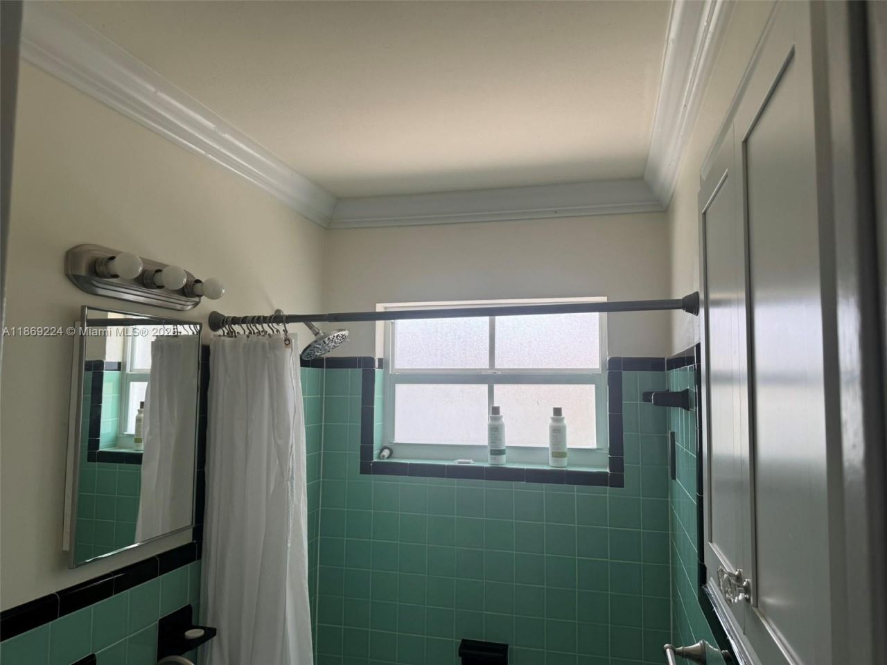 121 Linda Ln, Palm Beach Shores, FL 33404 Photo