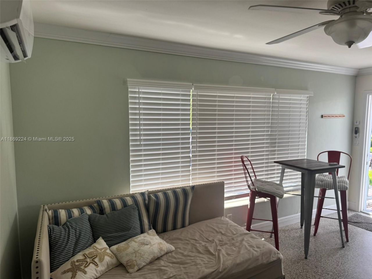 121 Linda Ln, Palm Beach Shores, FL 33404 Photo