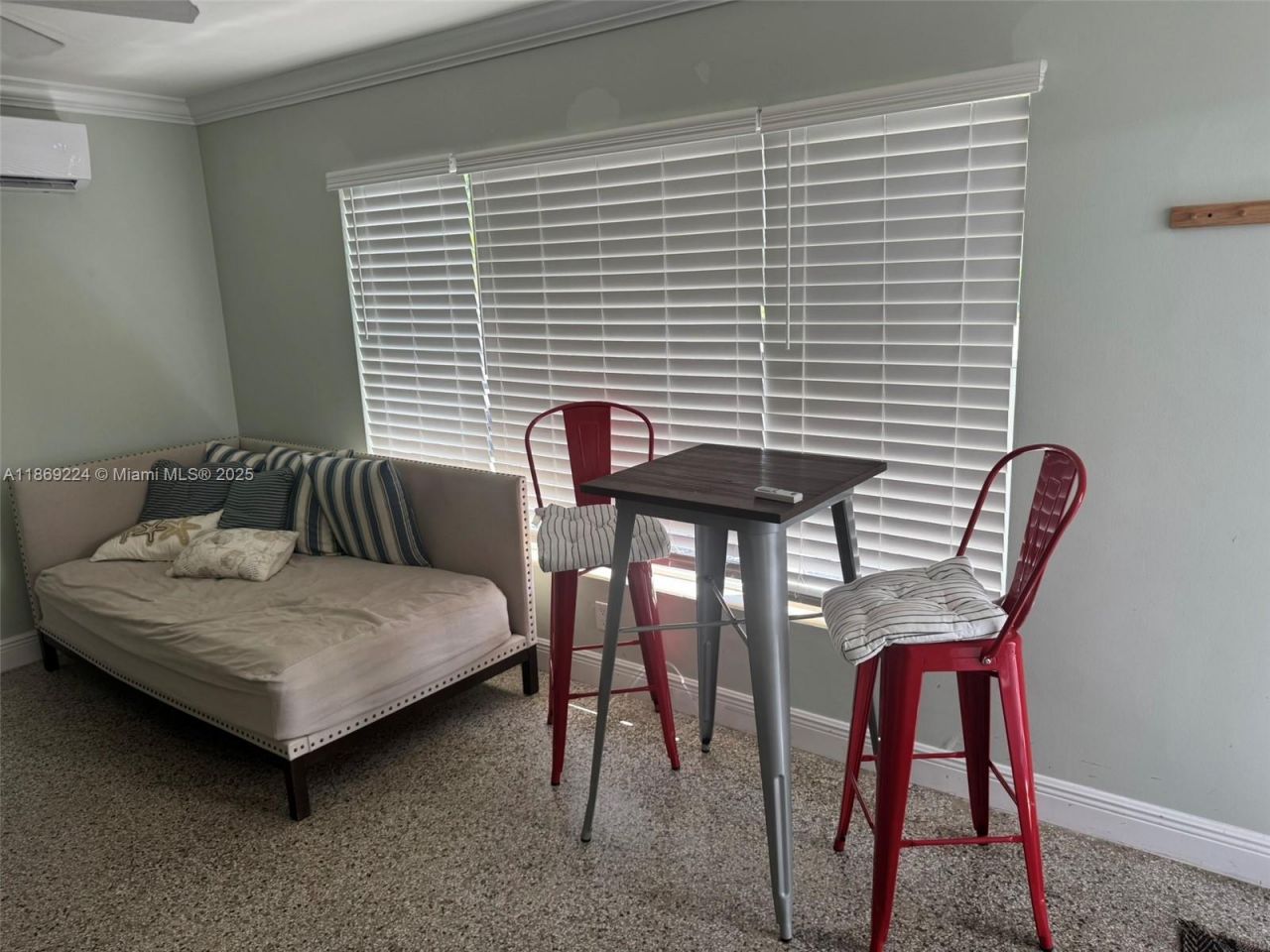 121 Linda Ln, Palm Beach Shores, FL 33404 Photo