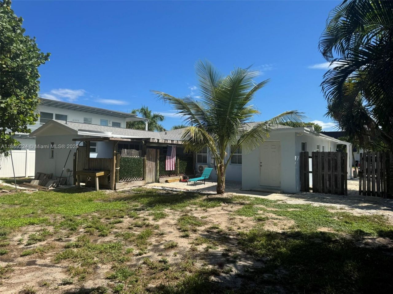 121 Linda Ln, Palm Beach Shores, FL 33404 Photo