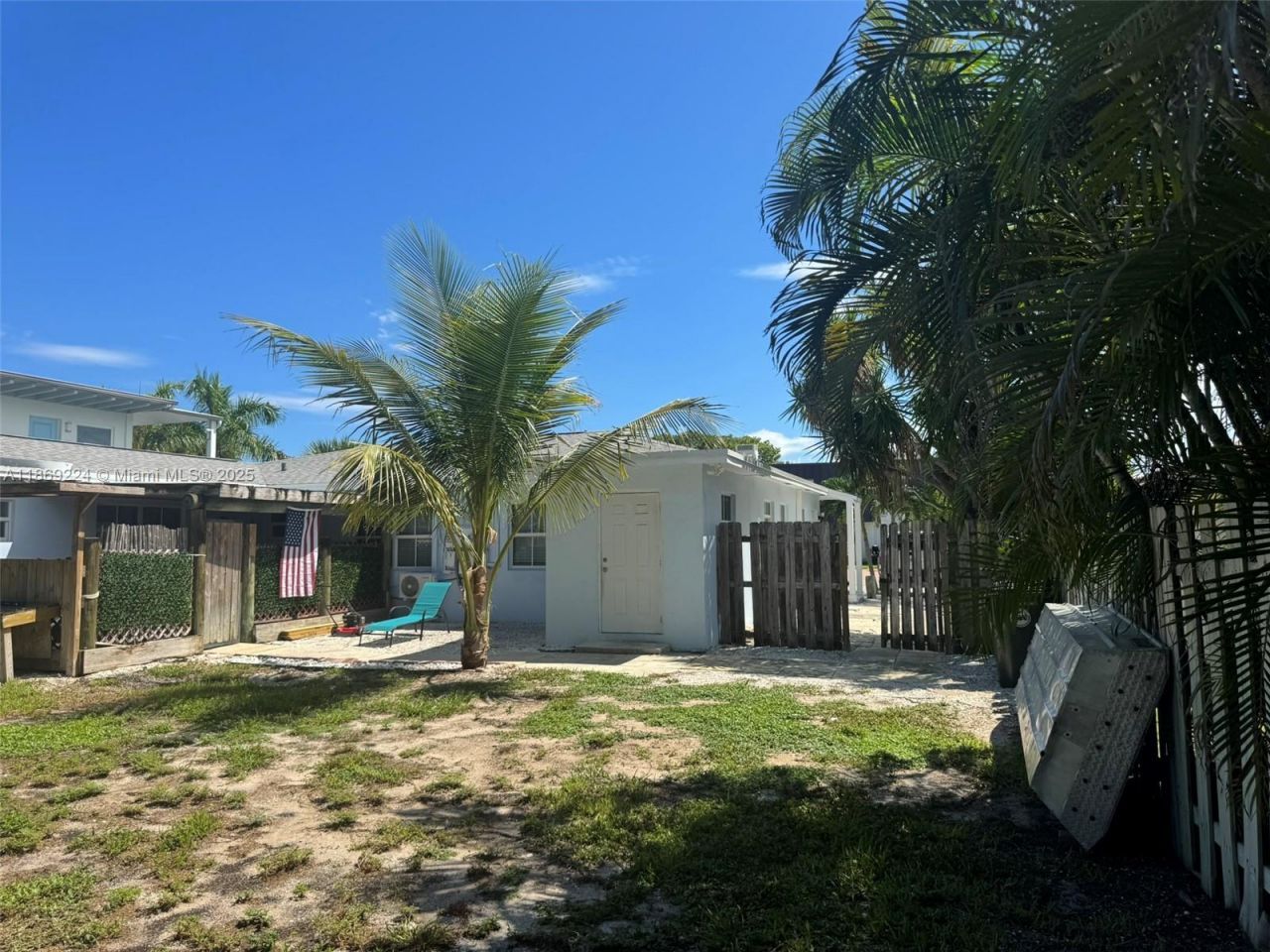 121 Linda Ln, Palm Beach Shores, FL 33404 Photo