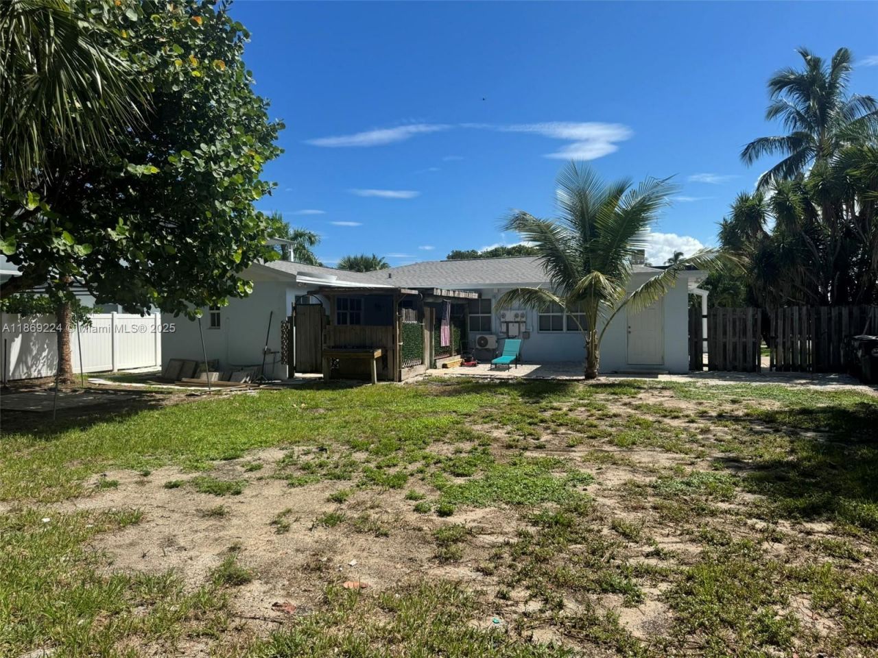 121 Linda Ln, Palm Beach Shores, FL 33404 Photo