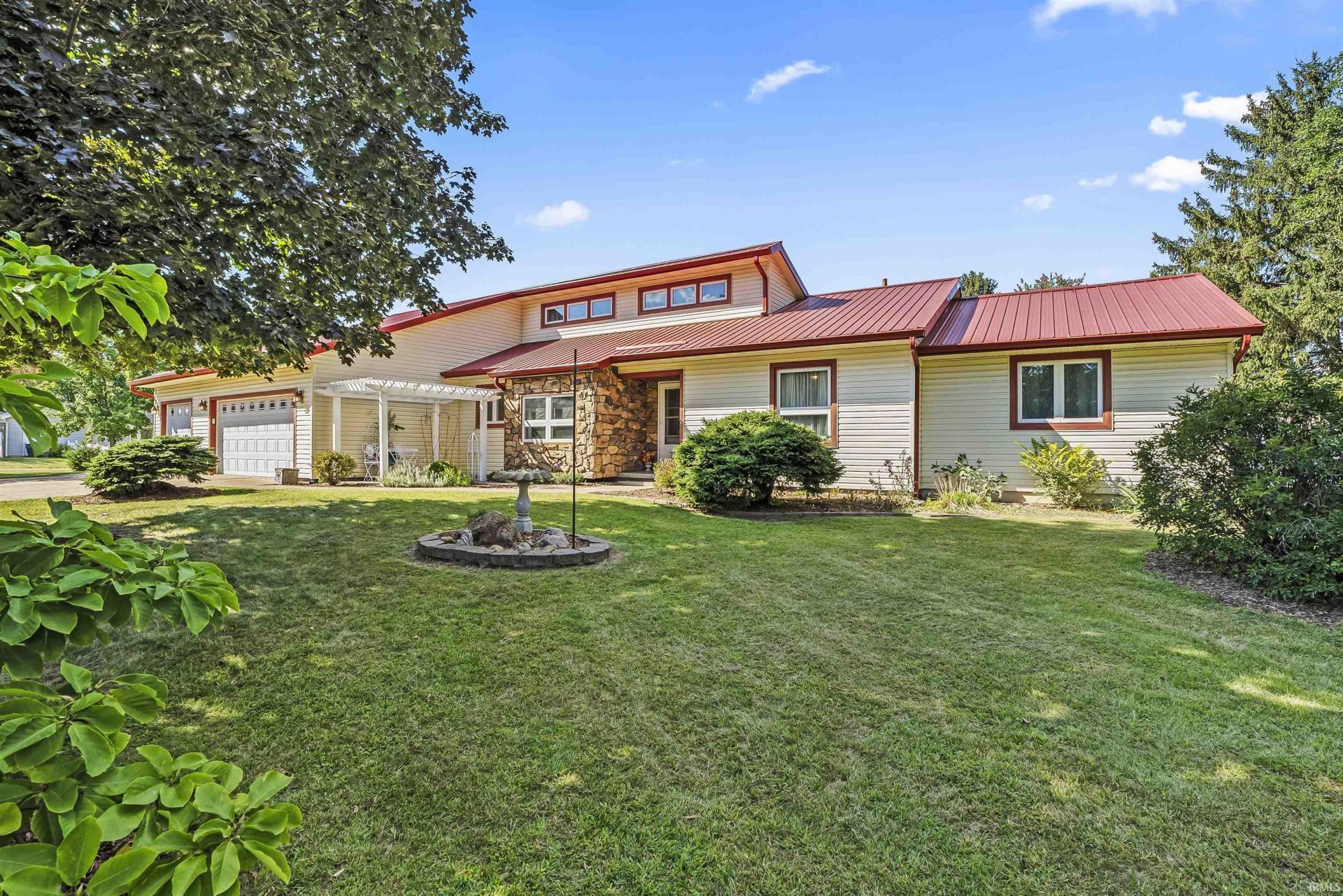 710 E Boydston Mill Drive, North Webster, IN 46555 Main Photo