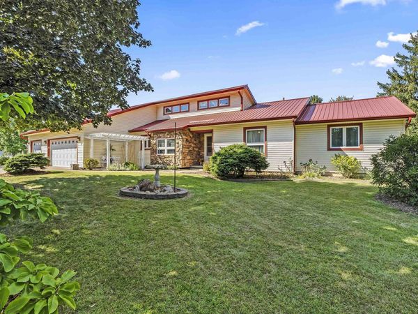 710 E Boydston Mill Drive, North Webster, IN 46555