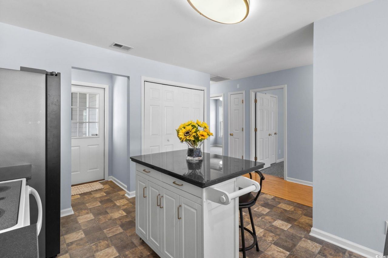 8205 Sterling Place Ct. Photo 16