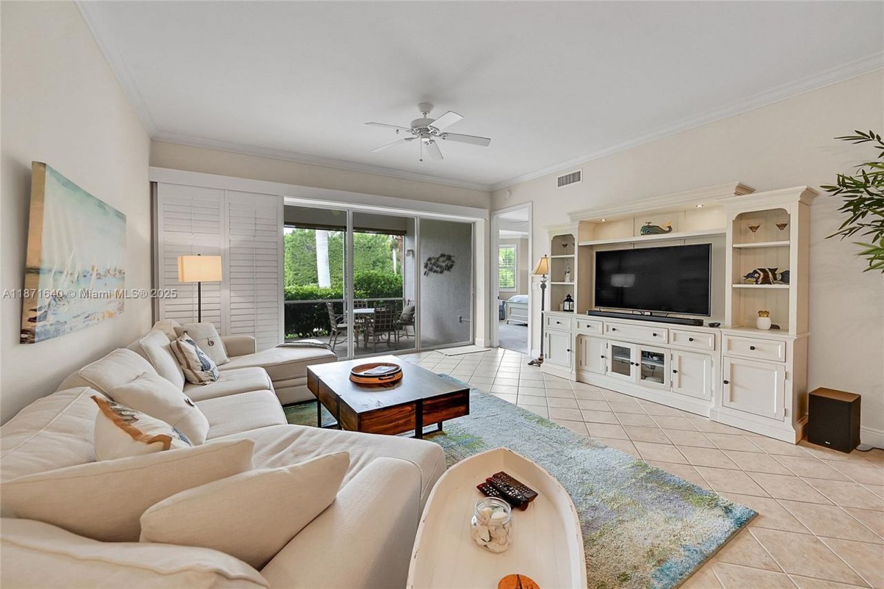 4700 Yacht Harbor Dr, Unit 612, Naples, FL 34112 Photo
