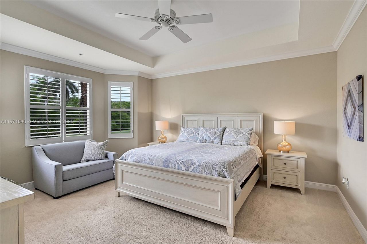 4700 Yacht Harbor Dr, Unit 612, Naples, FL 34112 Photo