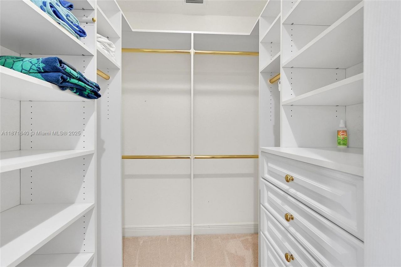 4700 Yacht Harbor Dr, Unit 612, Naples, FL 34112 Photo