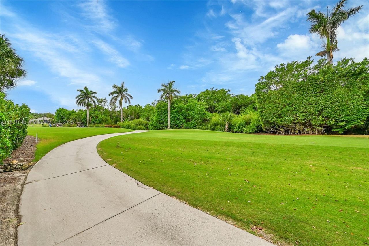 4700 Yacht Harbor Dr, Unit 612, Naples, FL 34112 Photo