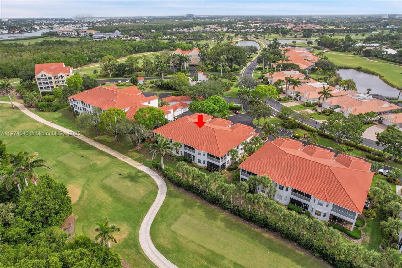 4700 Yacht Harbor Dr, Unit 612, Naples, FL 34112 Photo