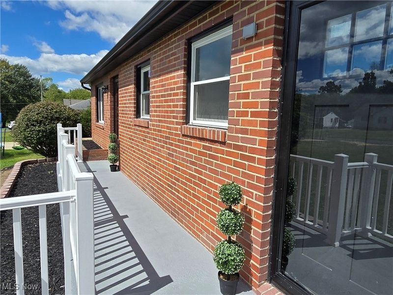 424 Secrist Lane, Liberty, OH 44420 Photo 4