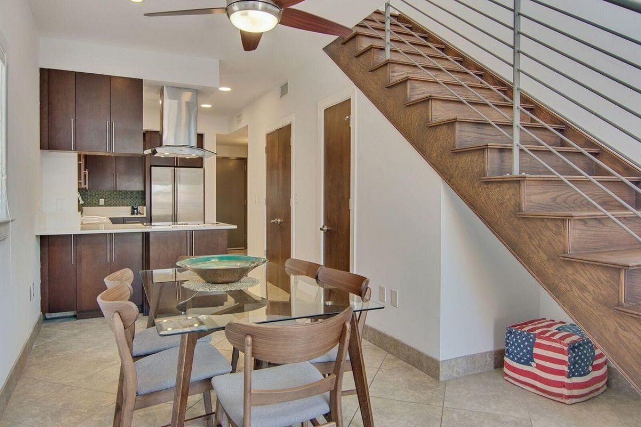 487 King Street Photo 10