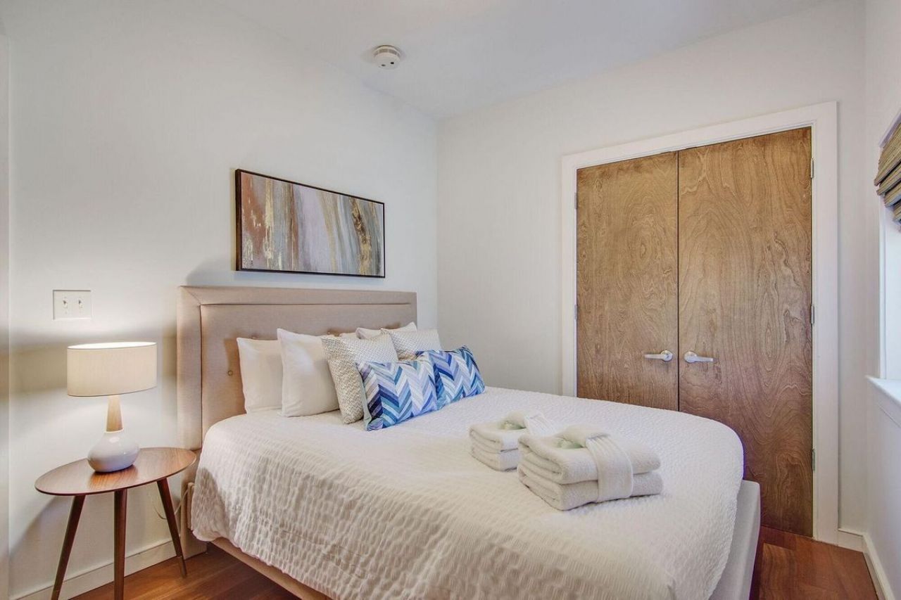 487 King Street Photo 21