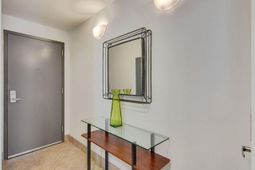 487 King Street photo 4