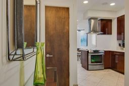 487 King Street photo 4